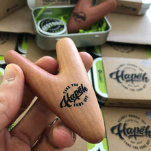 Load image into Gallery viewer, Premium Heavyweight Hapé Self Applicator Kuripe Pipe in Tin